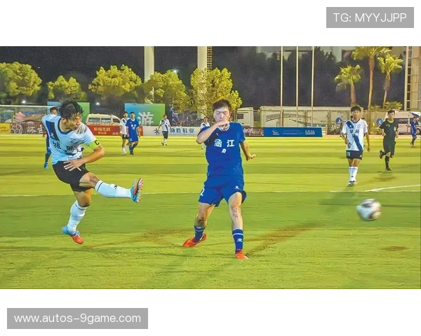 从球星战靴看绿茵风云揭秘顶级足球鞋背后的速度与激情