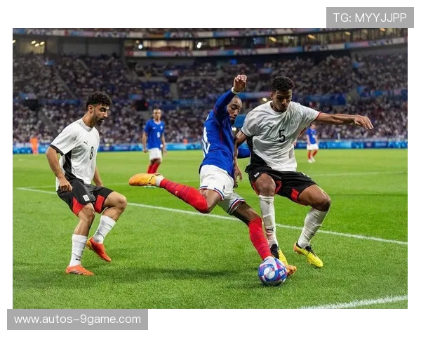 巴黎奥运会足球明星参赛卡全面解析 细看各国球员亮相精彩瞬间